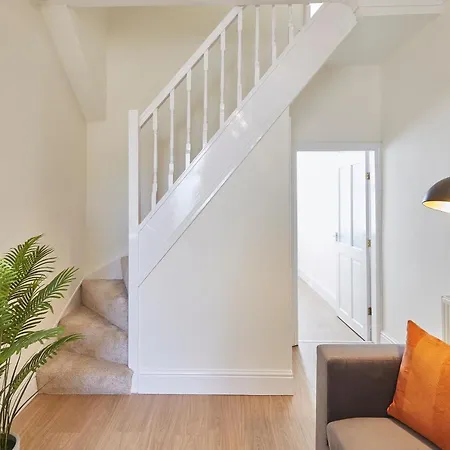 Host & - Fountains Nyaraló